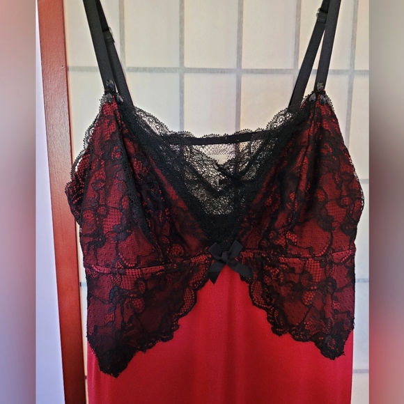 Soma Red Chemise/Nightgown with Black Lace Size M - Picture 3 of 4